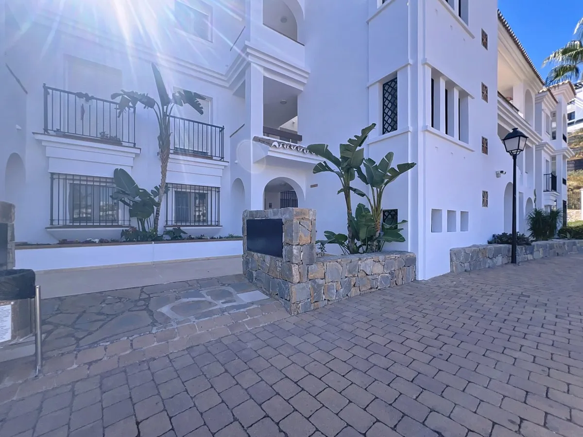 c8ace4fe-2093-4caa-a4d2-ebf1e9635563