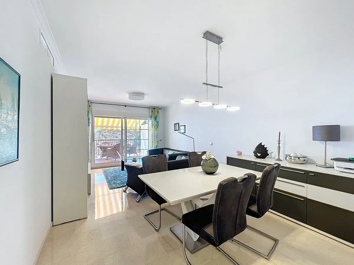 d745ceb4-b033-406e-a536-facbd4ed7656