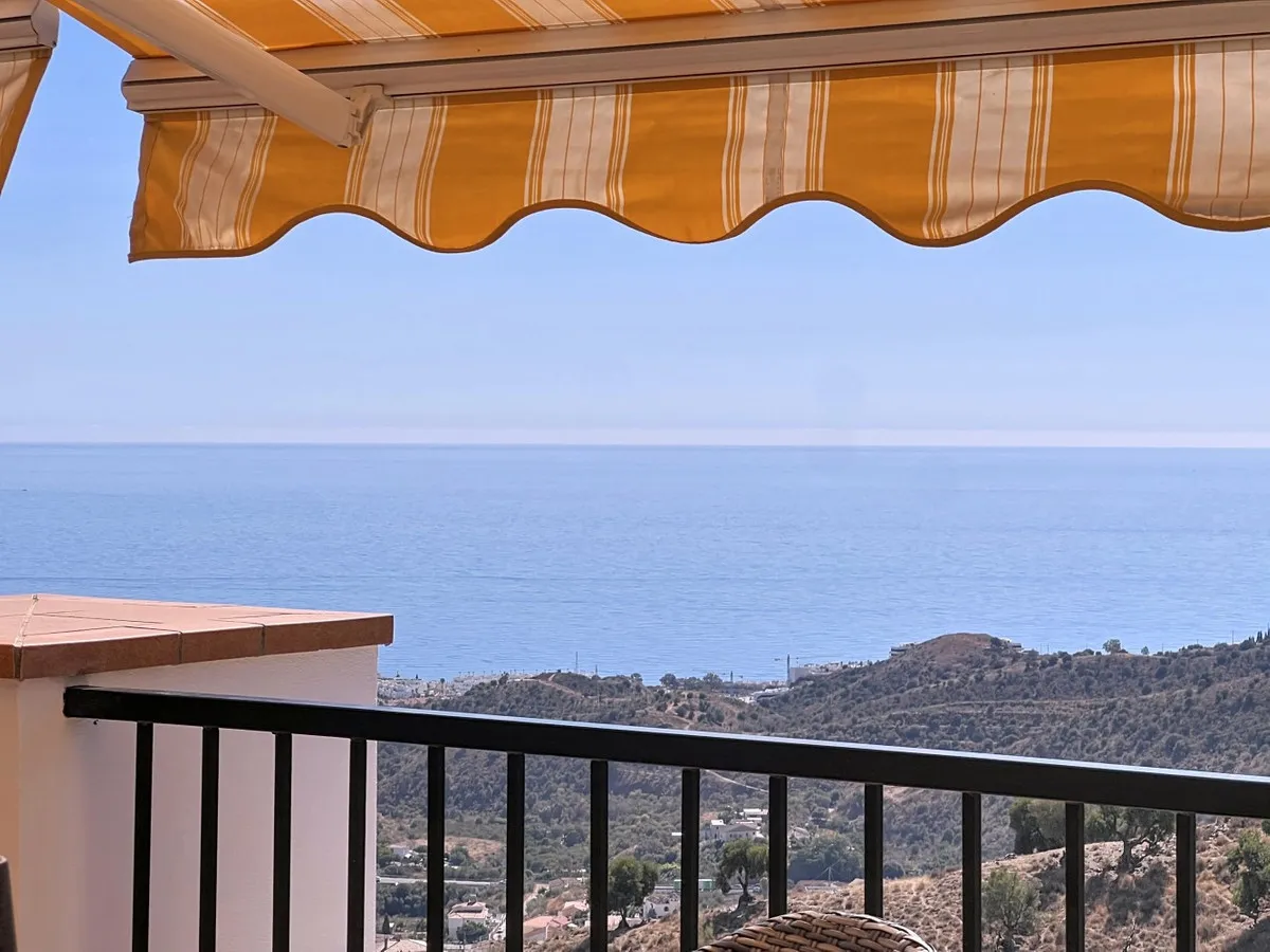 d94cc916-c2e2-4e6c-9fef-49165df2c8b1