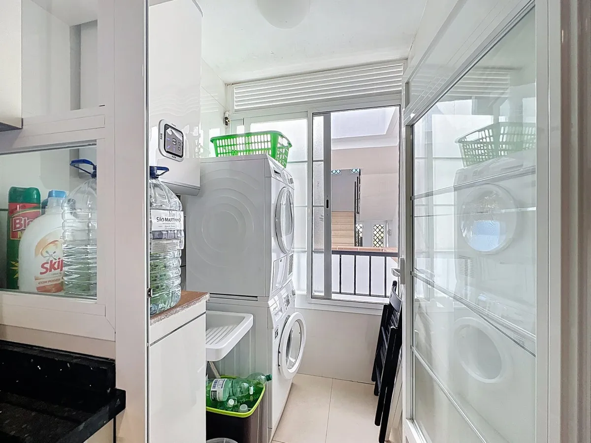 dc4a7805-badf-4b39-913d-25e54246bf8e