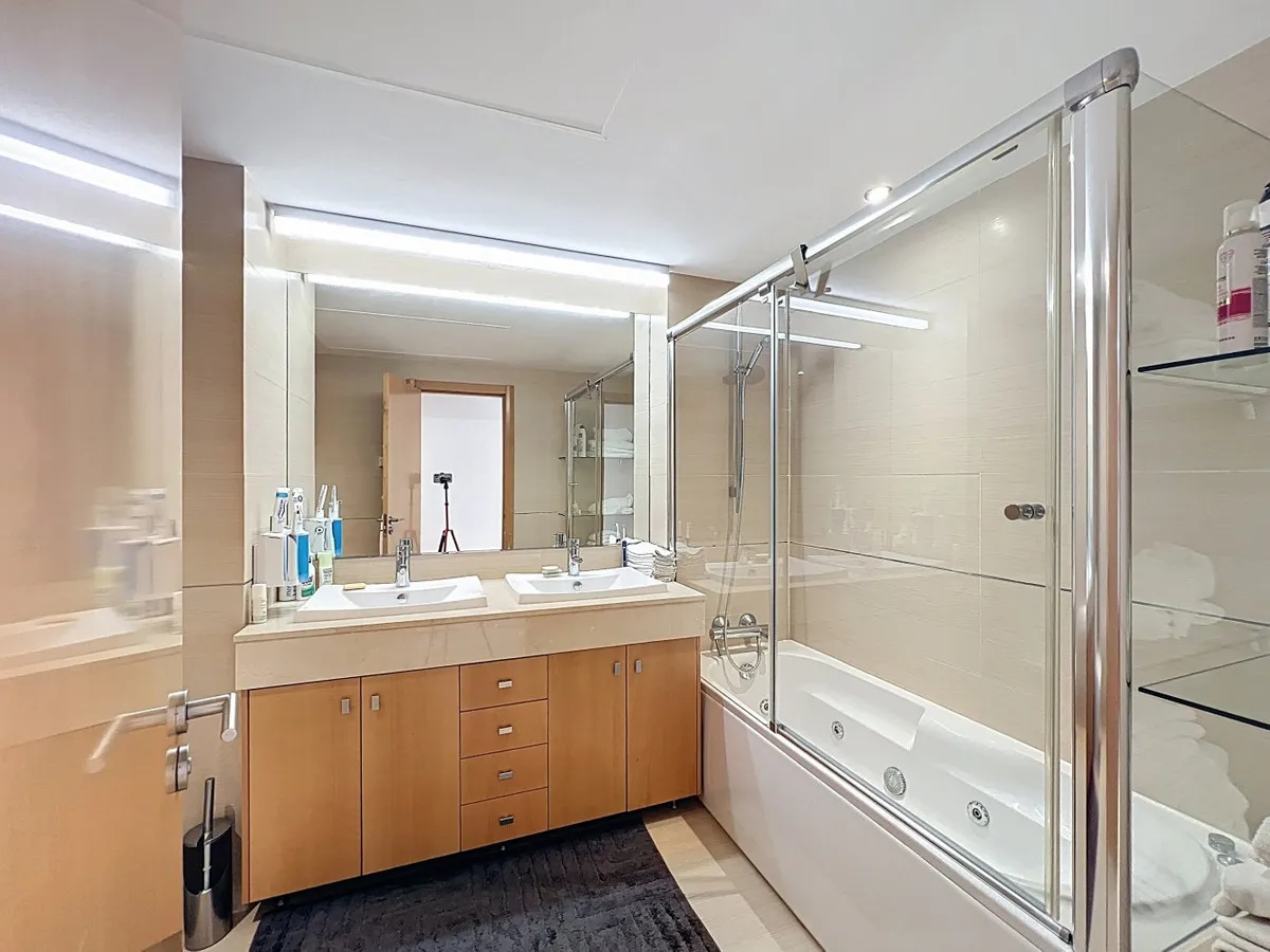 ec54e324-ffa4-42a8-9198-37e7b70ff66f