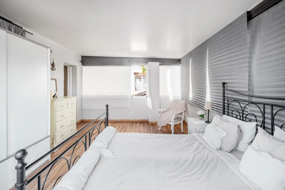 536b1765-a12e-42a1-9b66-f66732fb658a