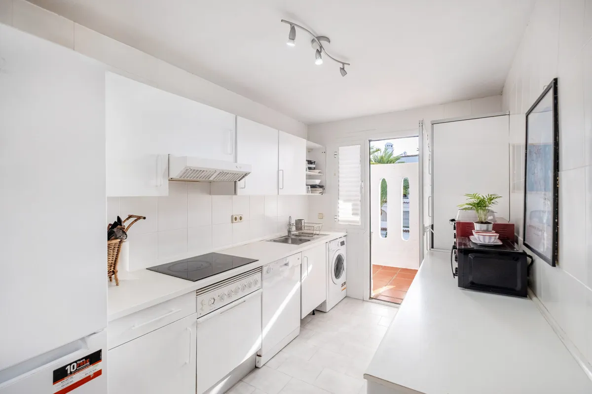 5af50dac-3bd5-433f-99a8-02405d4a5e2d