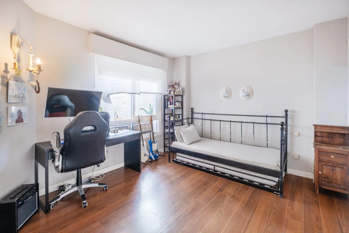 e6705ac4-a775-4b34-85a7-3f958dc57251