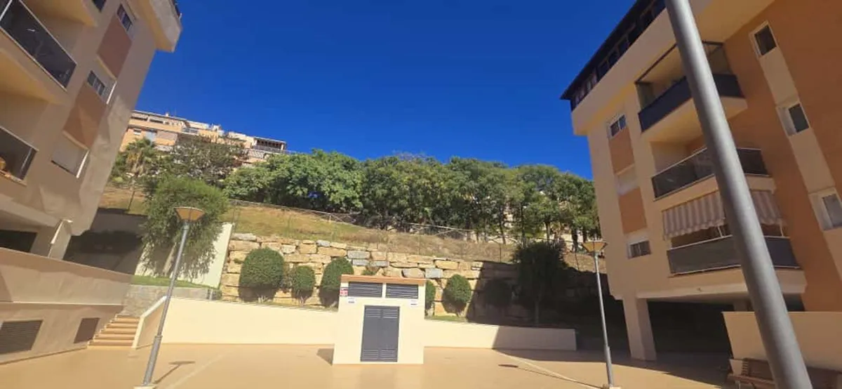 655dfc6a-7dc4-4b22-bb08-e2346890c7dc