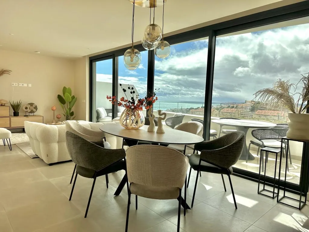 c0a02061-3106-4cea-a04a-a0bb12b5e60d