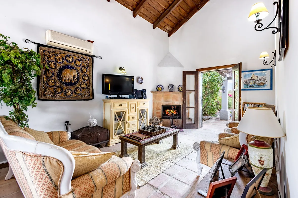 1cc470a4-f73d-48f5-8120-d824873f972d