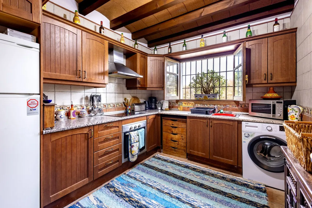 b6e918e7-e2ec-4df1-9ab2-945b7c008b84