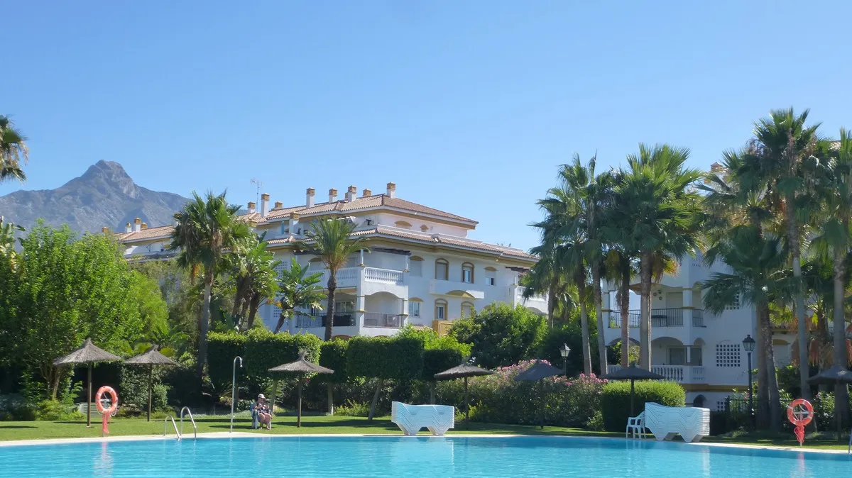 7b72c1b8-eacb-4a61-beaa-774bae5ab3d2