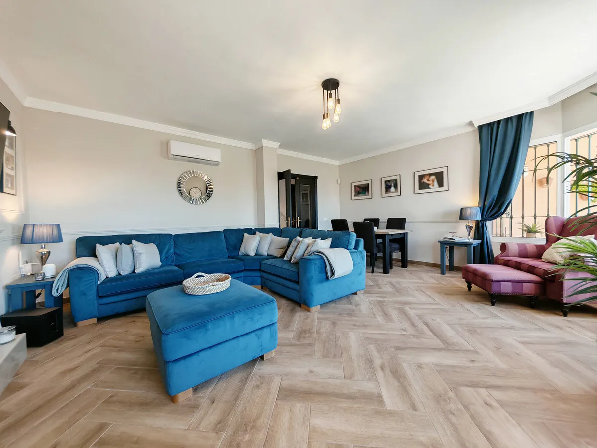 28d99758-fa38-42d0-9ffd-e61890f81f84