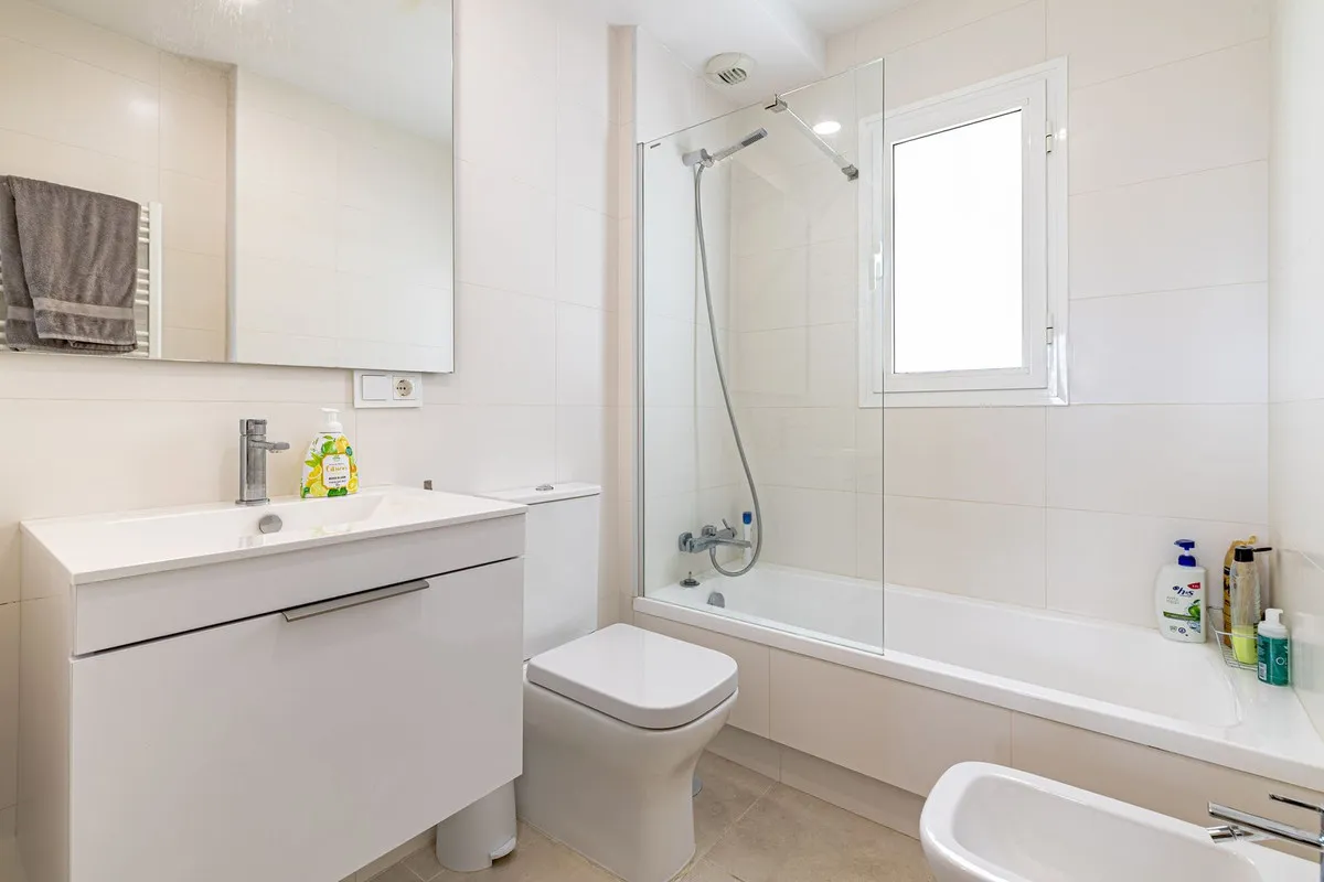 956849ec-a5b0-4316-a70d-728f0200df81