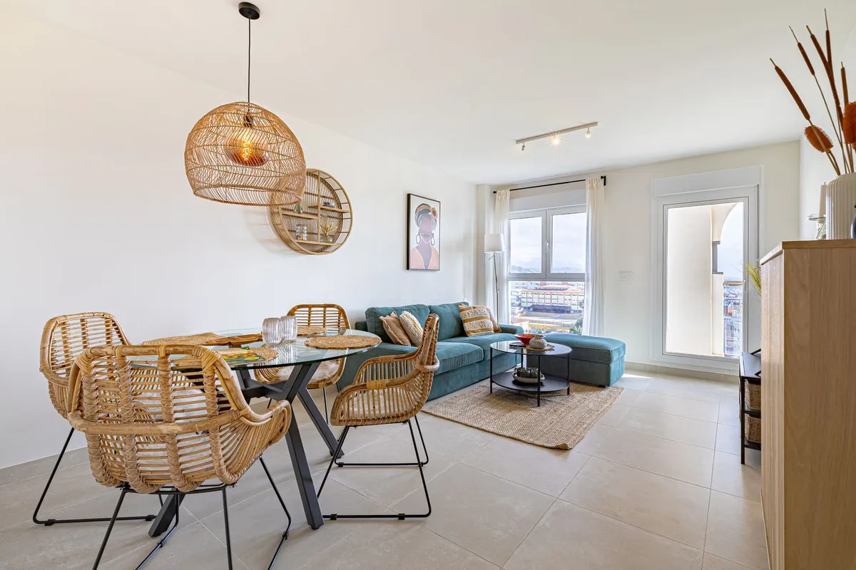 e80d4546-1b55-4cd3-939b-ece6759b43b0