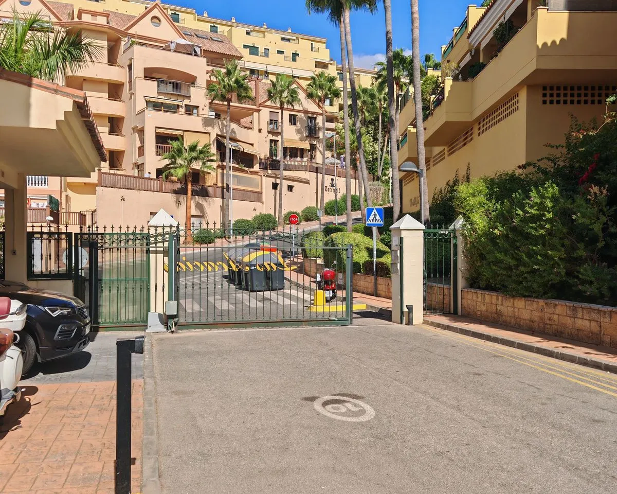 db5e4c00-4759-48a7-bf62-96e03cc0a627