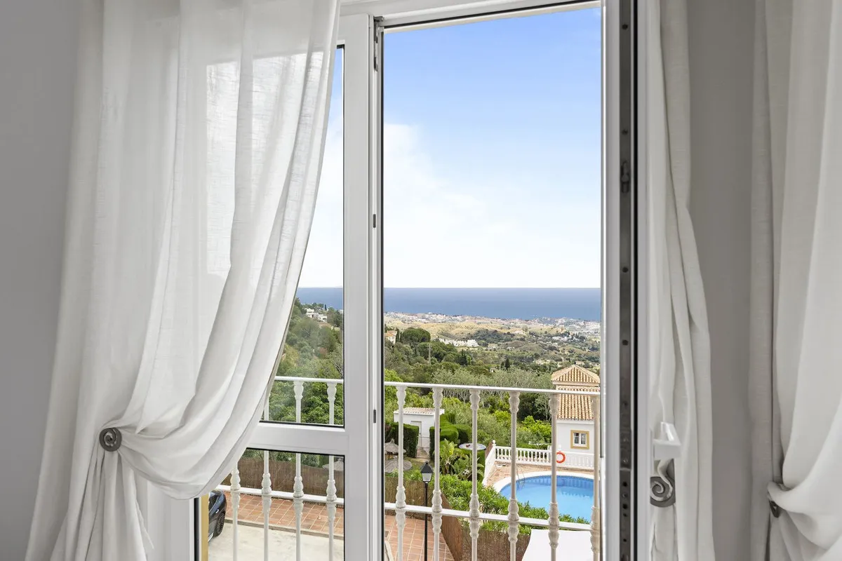 07338976-02b7-4d5c-8ab2-6af715b44504