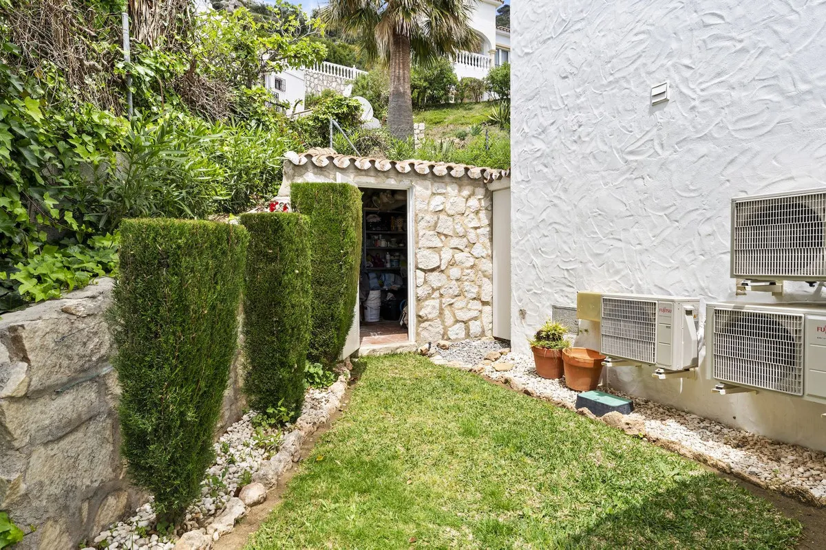 2a397ae6-d3a4-4bf4-86dc-8dad24754ab2