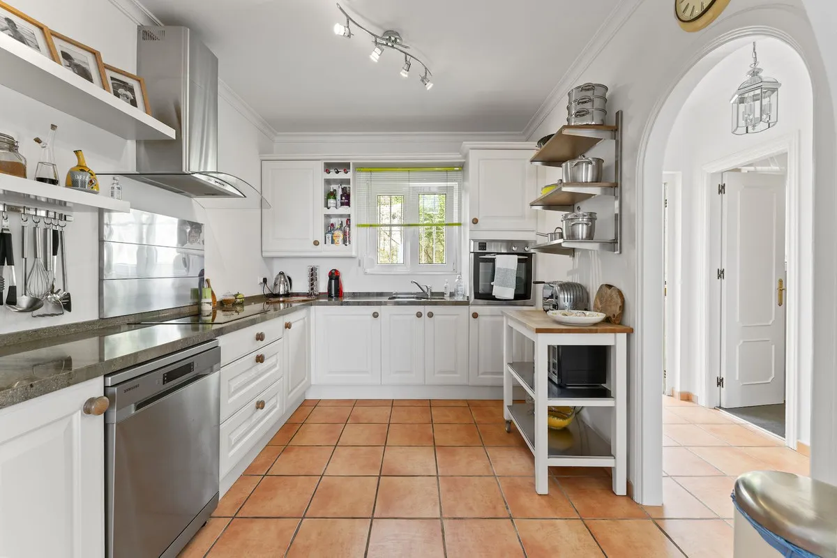 ec18eb29-5f37-4cff-8698-29f81a5779b1