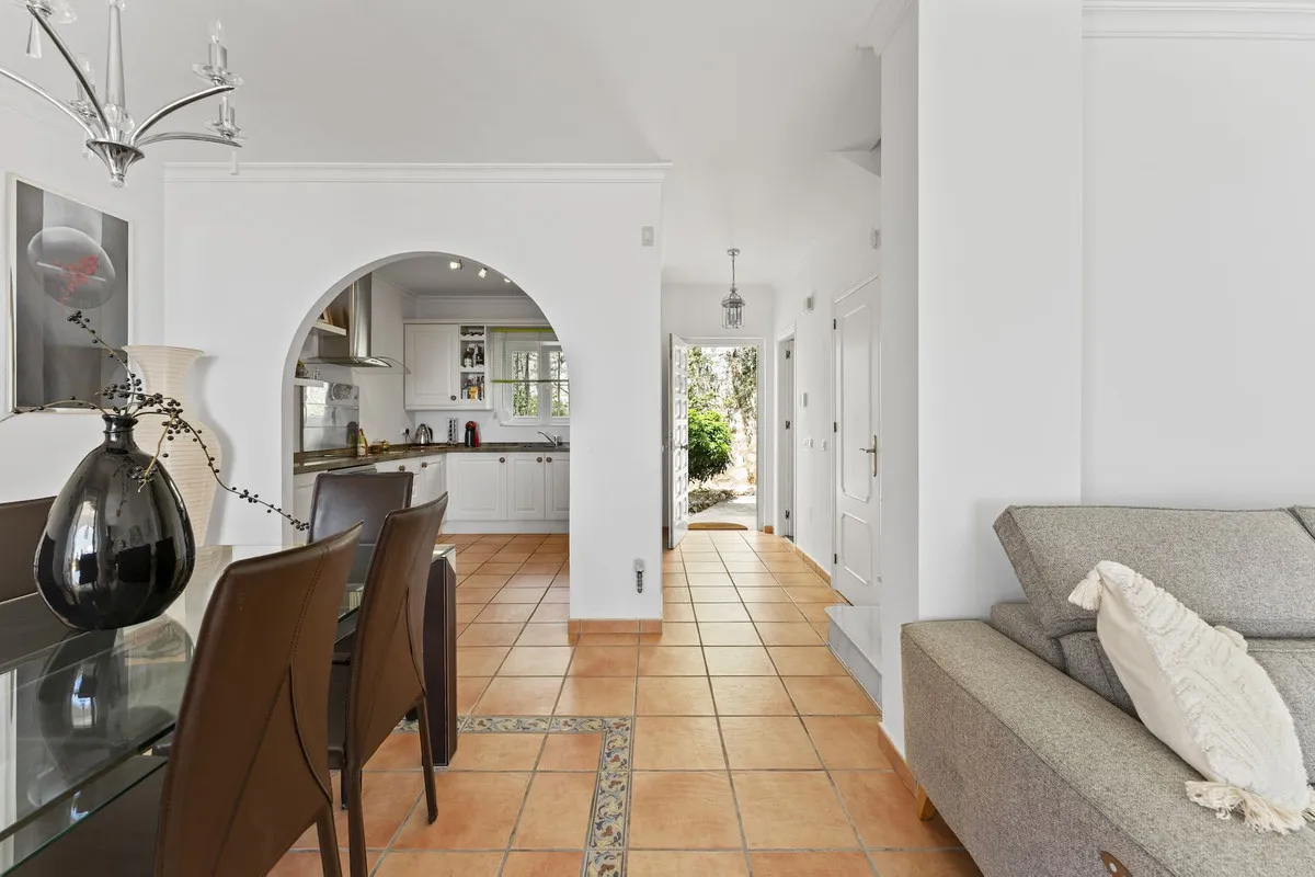 efb1b9d2-6d71-4b7b-a111-20df0ef40b53