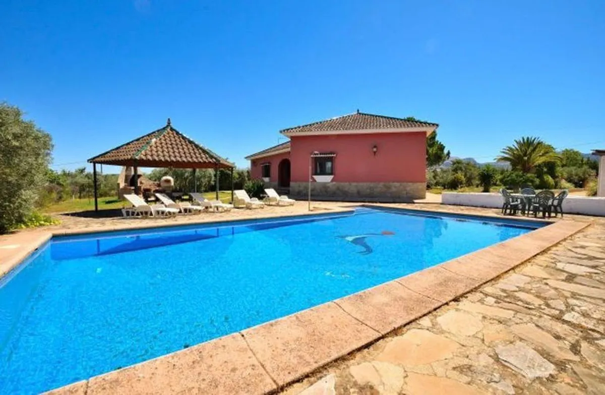 8eade861-1727-474e-9e59-3323fb8d5a61