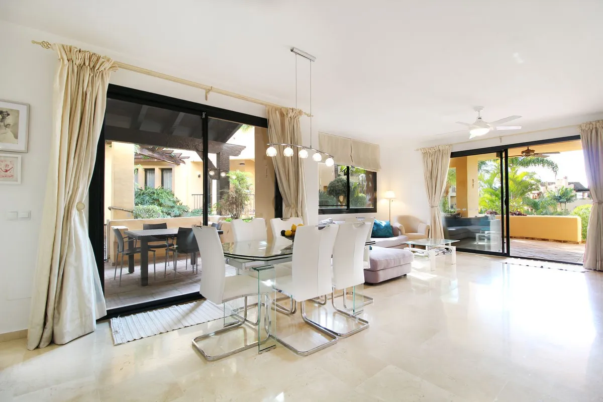 42605640-0648-4c48-97a0-a5a08b8b9509