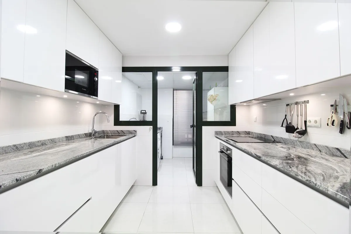 695a9382-2688-4a8f-a368-f8035febc8ec