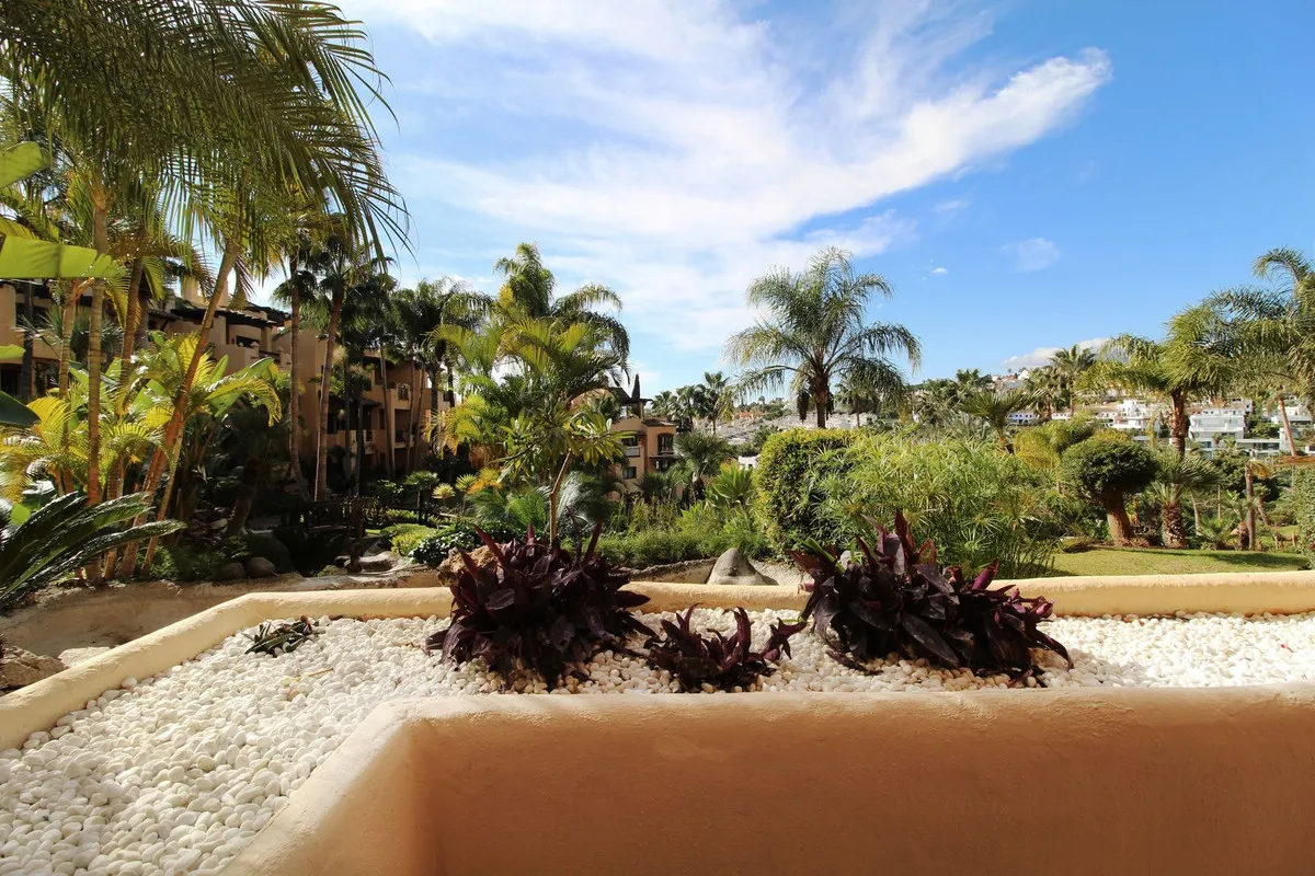 831b762f-6c8e-4214-8947-055e4fe274d2