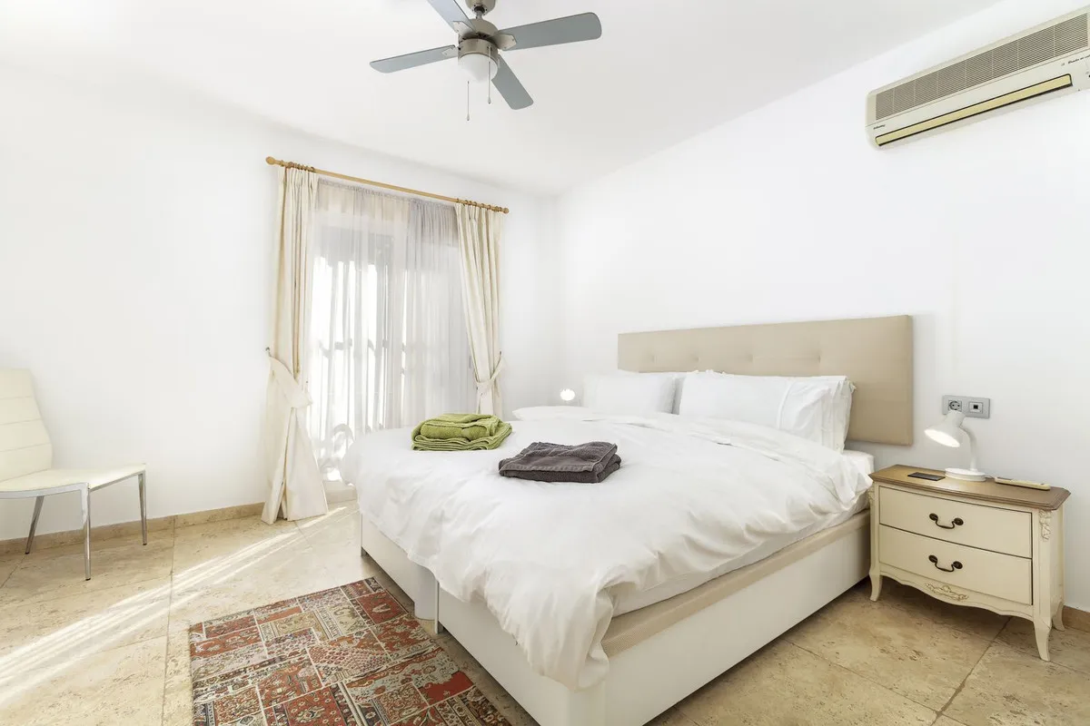 39ef6e97-c993-4e5c-ab0b-21139a52269e