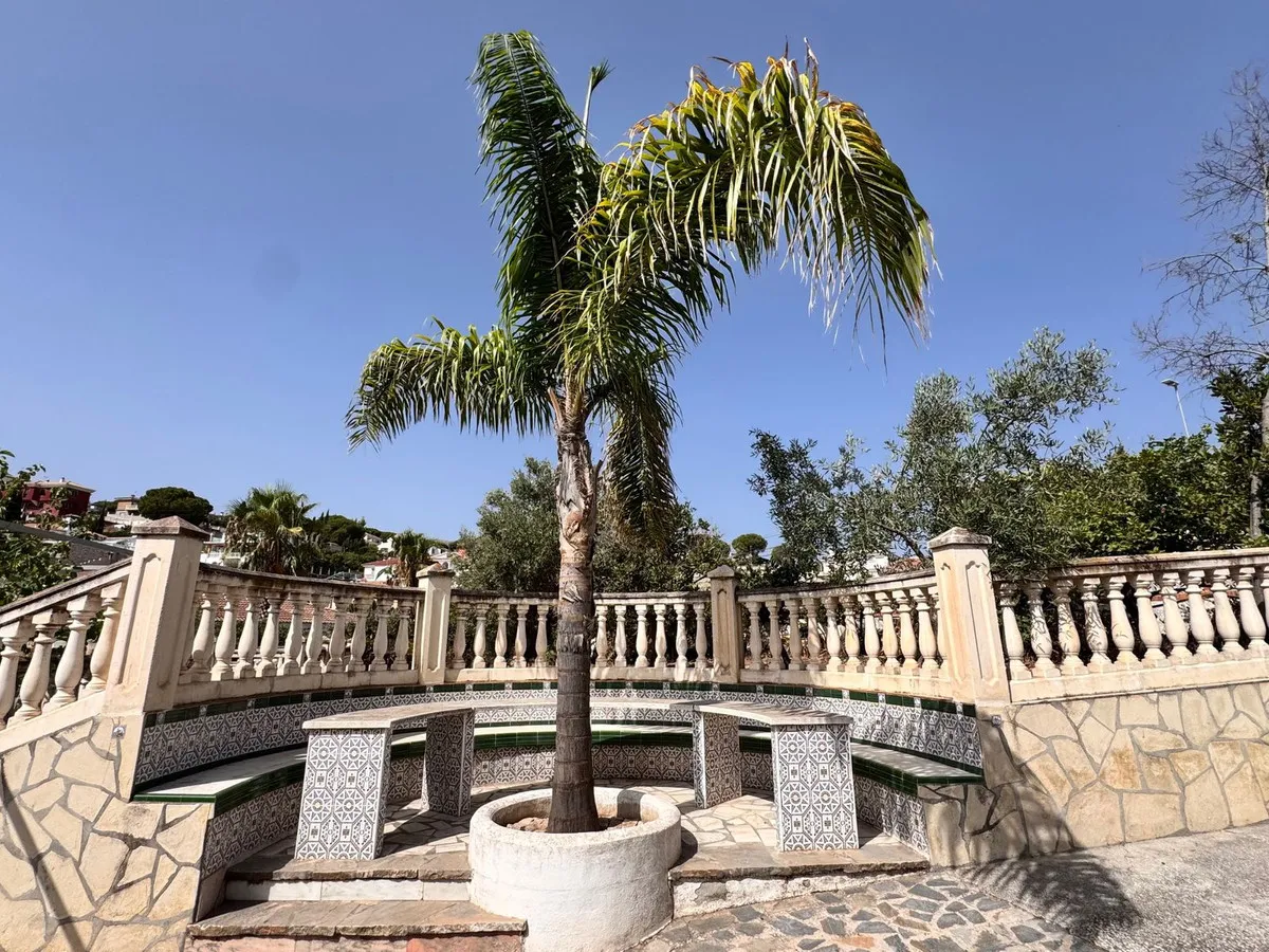 4b33df14-6e61-4e2a-8d0a-98181731fe82