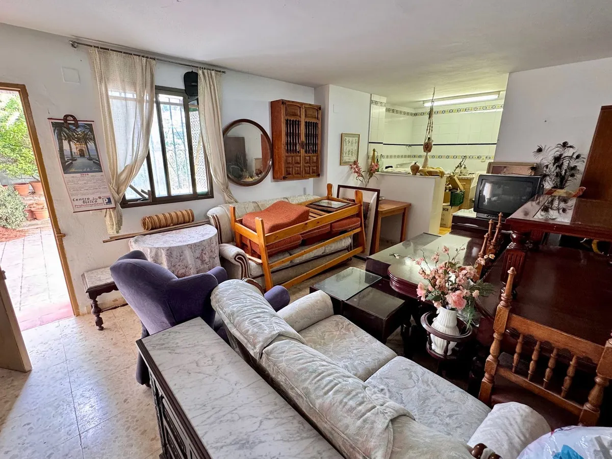 4e35f0f0-e4f2-48a7-aed0-b5ff1b8ea6b8