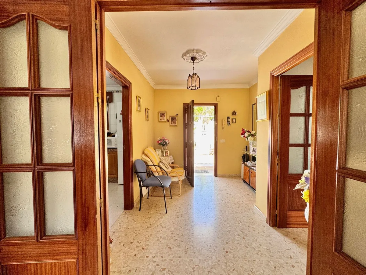 70b98aaa-d61d-4303-a131-bf3af05384de