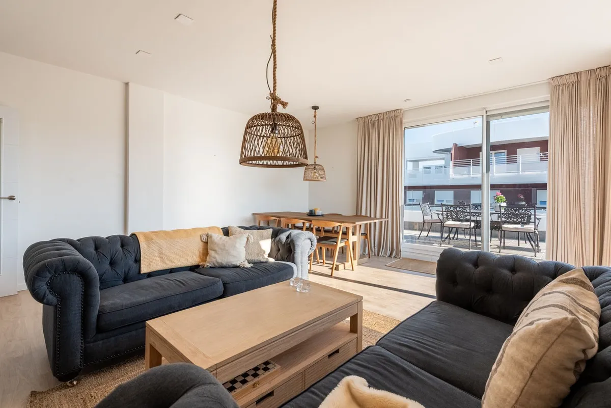 a7bc6b1c-09f6-4d1f-9cc2-8c8c9ba51cf0