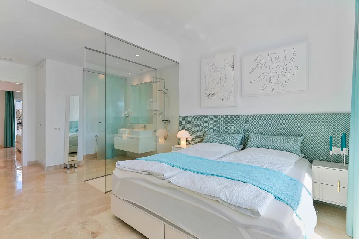 48eeb09d-6f5b-451e-833c-ce36a65e0f44