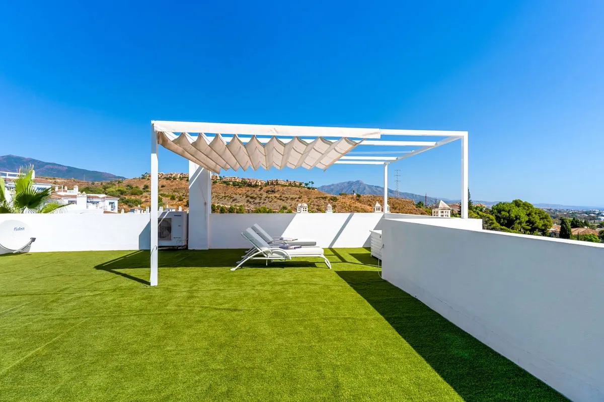 8a5dfa2d-059f-4743-a41e-54bd632ebb26