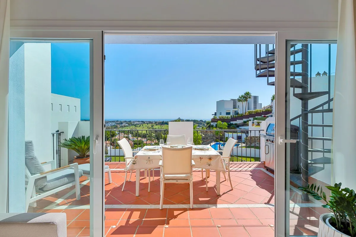 b8f768e4-e9f6-49c9-8af1-b8ef0b817ac2