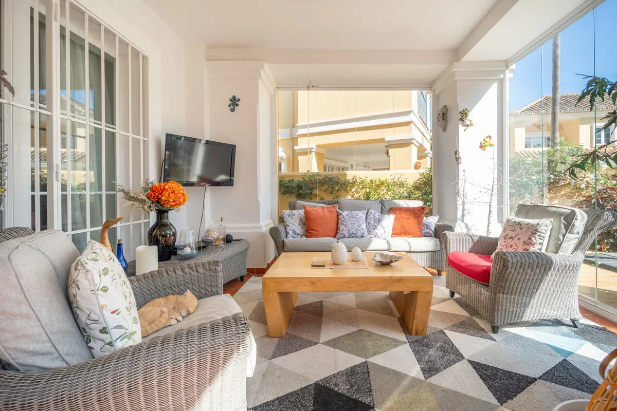 2598bb5f-a572-4477-ad70-572b9b3845e3