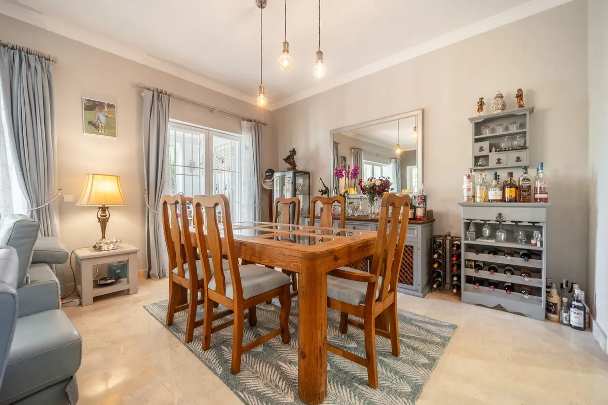 39fa051f-76e2-496b-8c39-5547c0ebef80