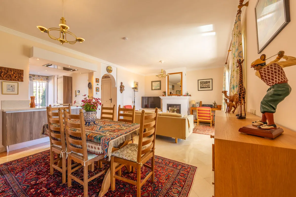 4c794e00-959b-45ca-91c6-be69fe345c45