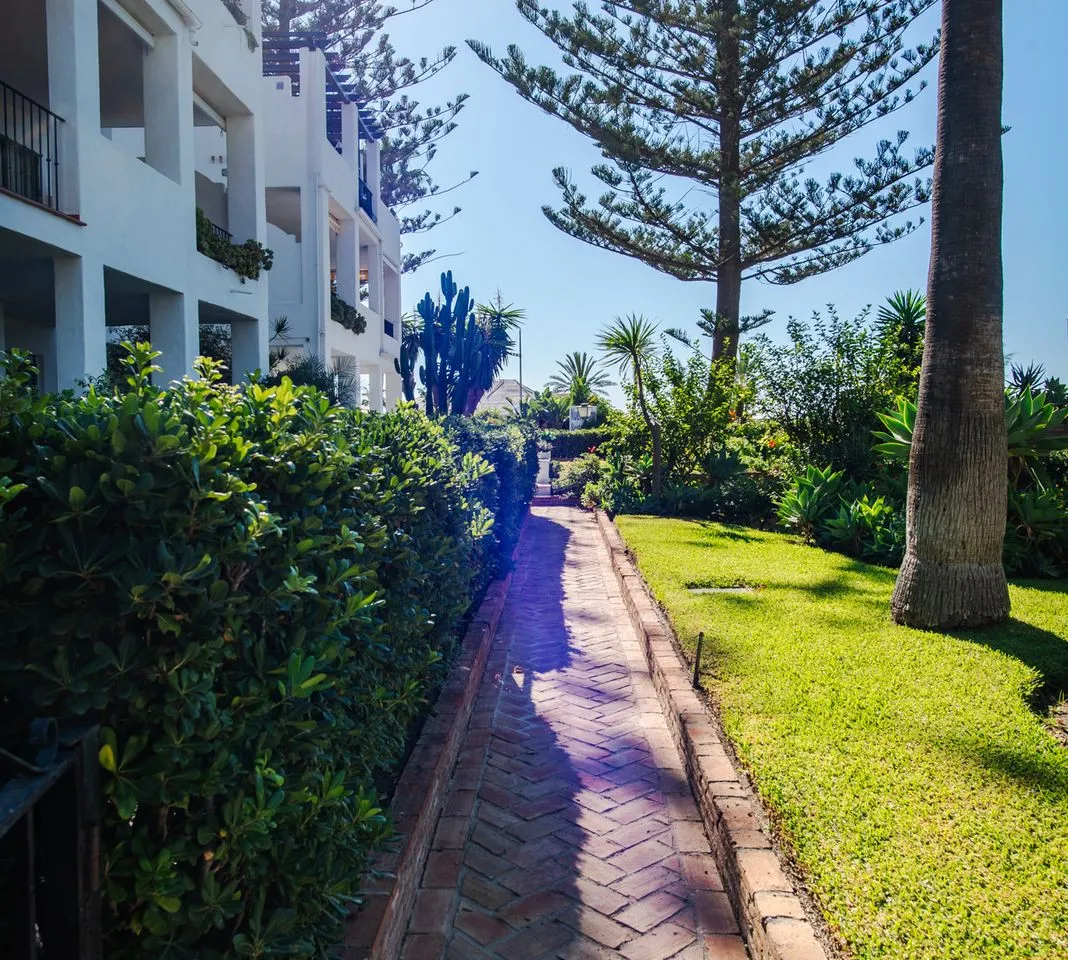 0451dd48-f168-464b-bf70-0cbdccde464d