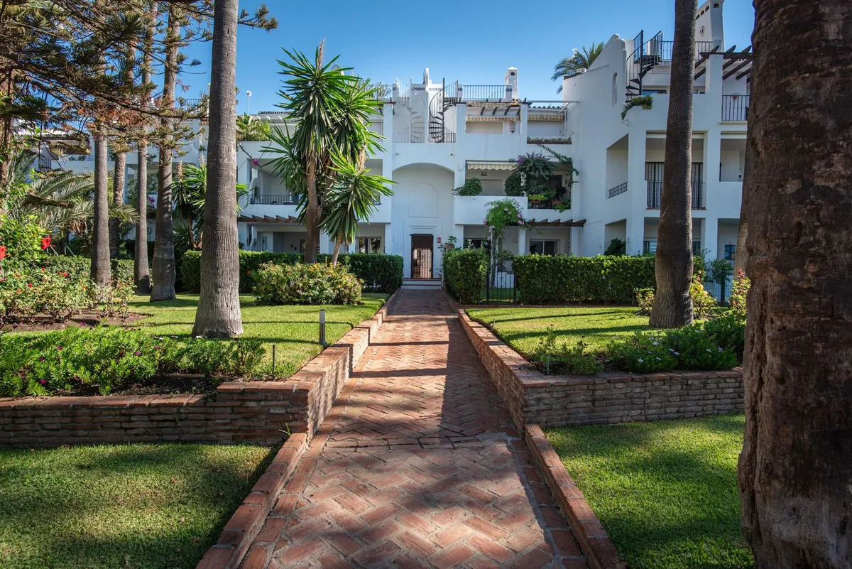 21b3c7af-a0ef-453b-b536-13251b3e121a