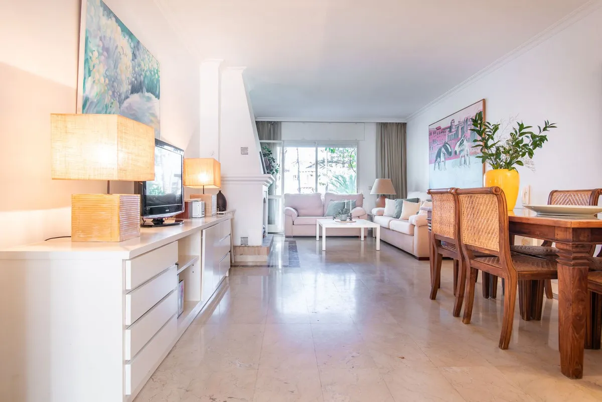 95ab4b4d-262f-4257-8841-65bf1a172c1a