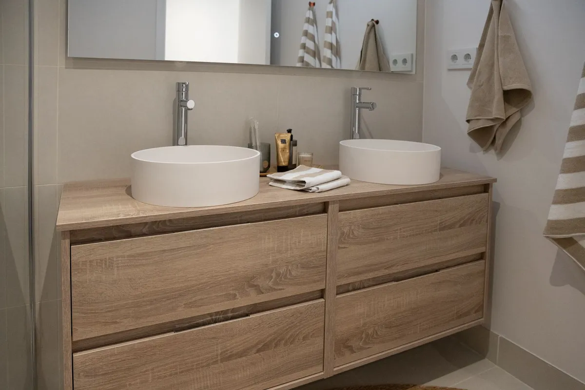 f0a605ae-a201-45e1-bbcf-501c2a652916