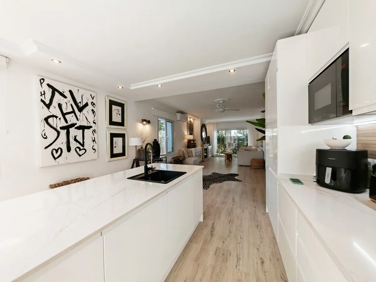 929bb994-ba50-436b-921d-1b3ff2398e20