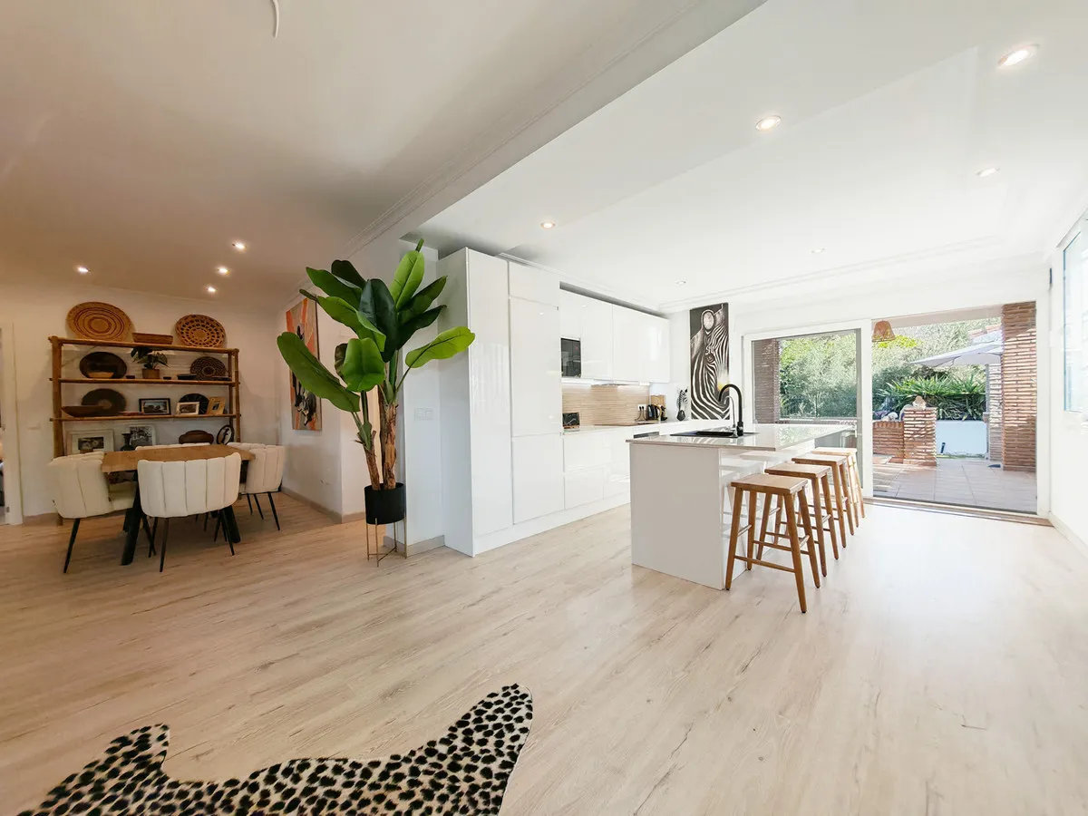 98c62c51-8f5c-4aaf-817e-c11311ef0b98