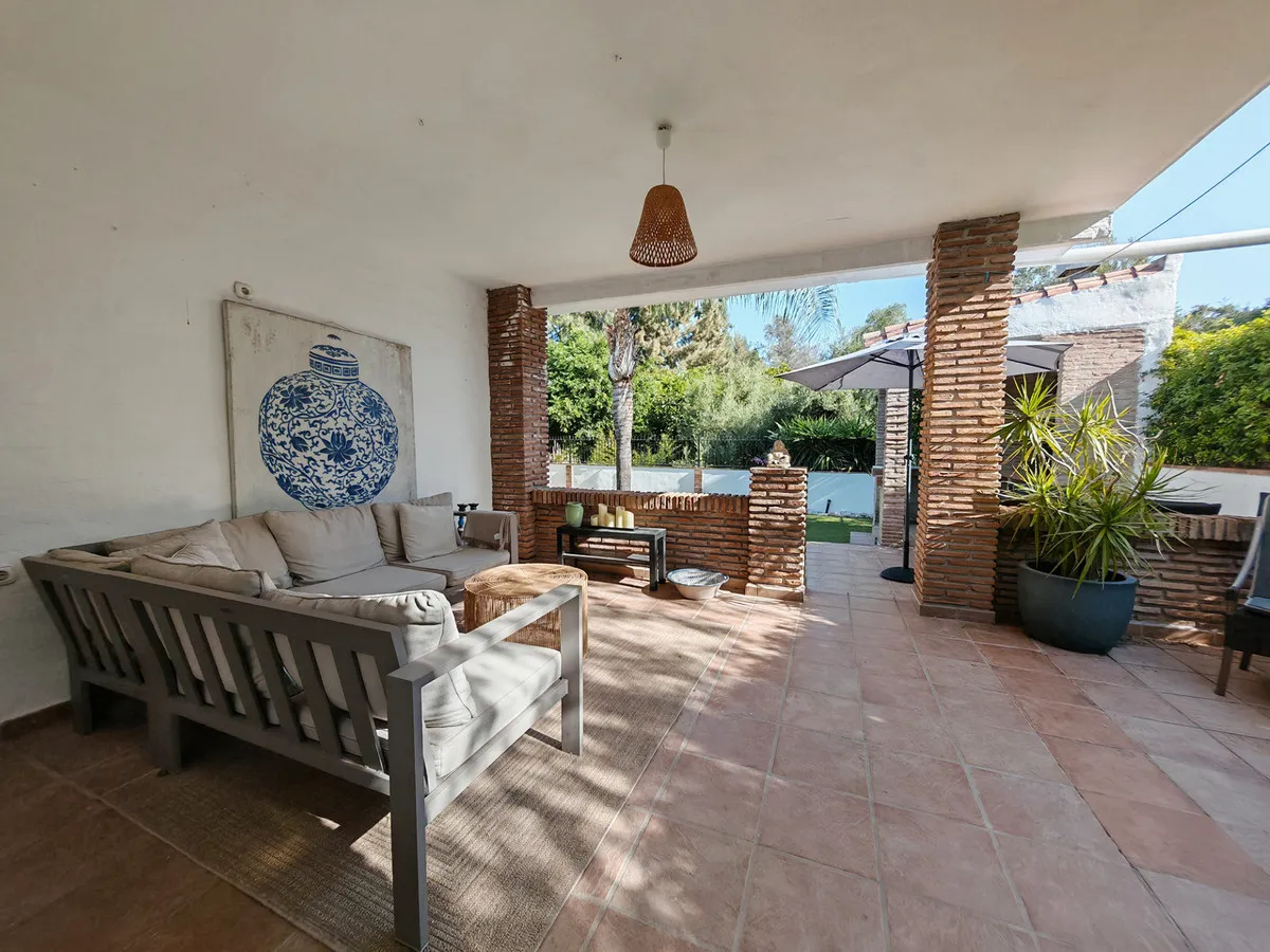 e40627e3-4653-43fd-b939-df82a1c8f6f1