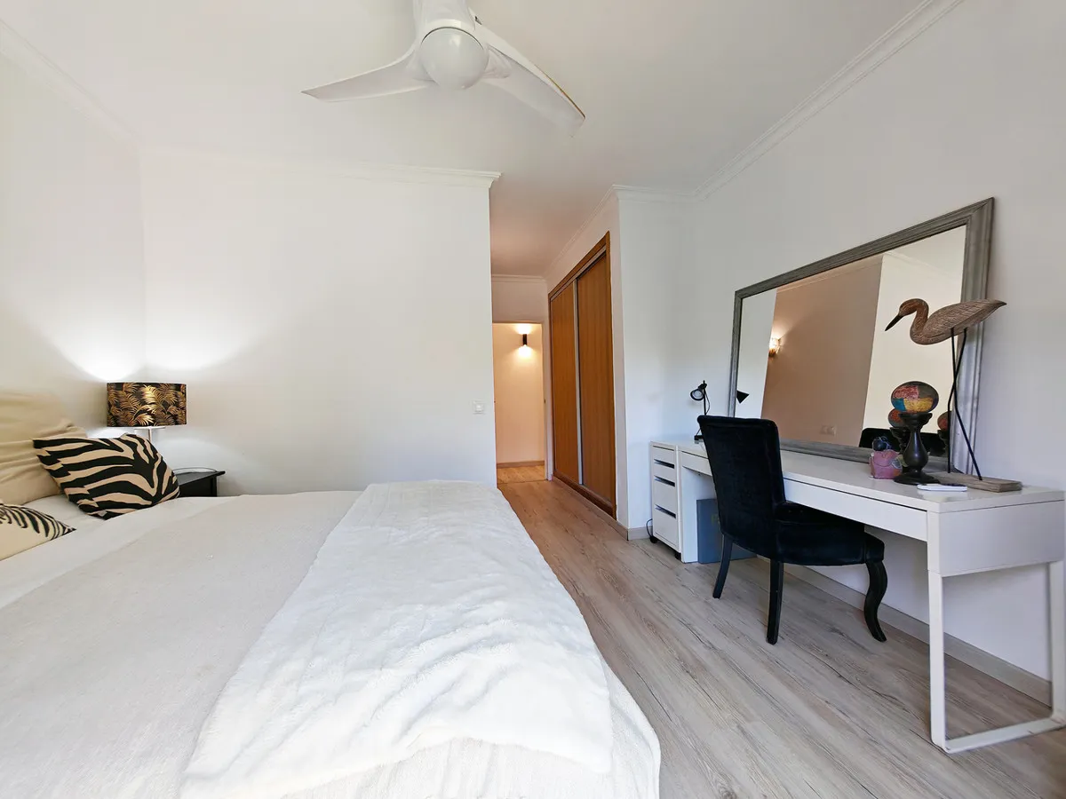 e76a31ba-8337-4c11-a8e6-f391359bd157