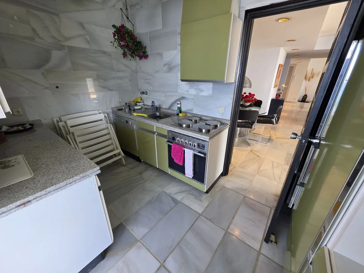 217da7a1-6664-4acc-ae70-955c8f1a14bf