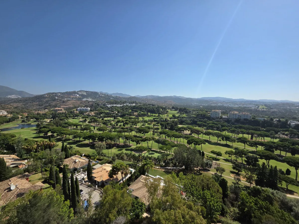 3f738824-431a-46cc-86fb-0bad3c701fb0