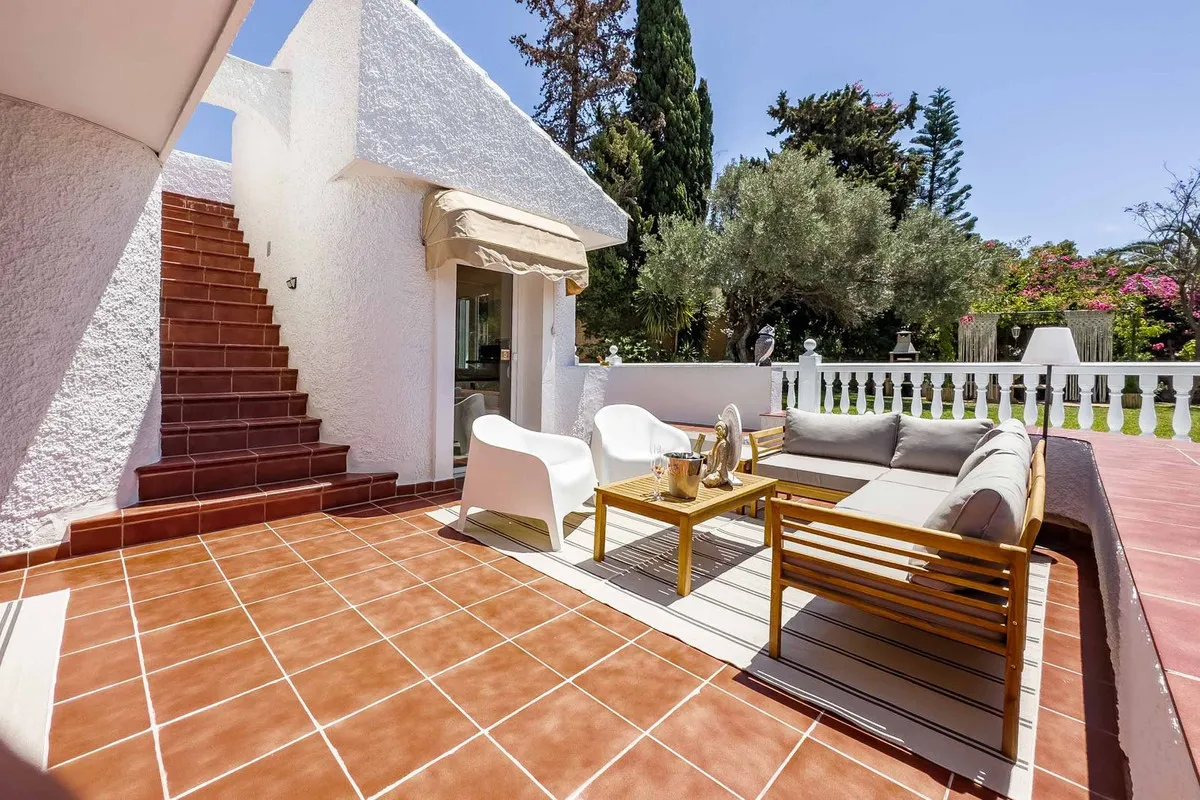 24c639d4-bdc6-4aca-a89c-261d55a200a5