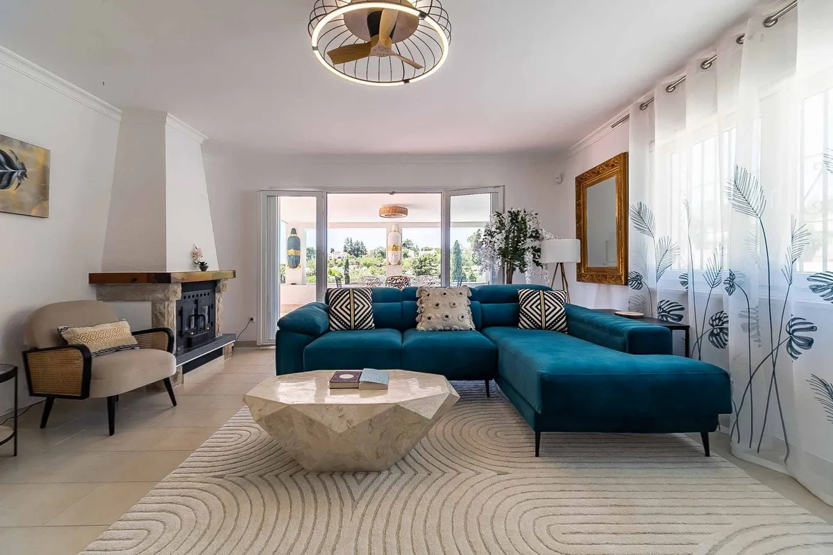 2f96fd01-5f32-4b56-8149-f3dc3e148cb8