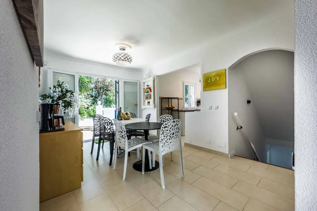 ca6e3862-4e3e-4fd1-97ab-a61b41b8e182