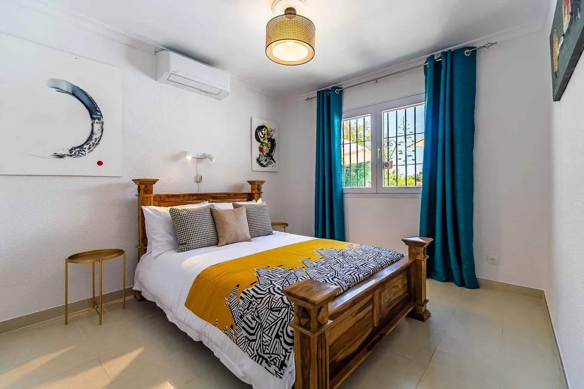 d98d5574-b6ea-4820-aadc-a35b1cb89278